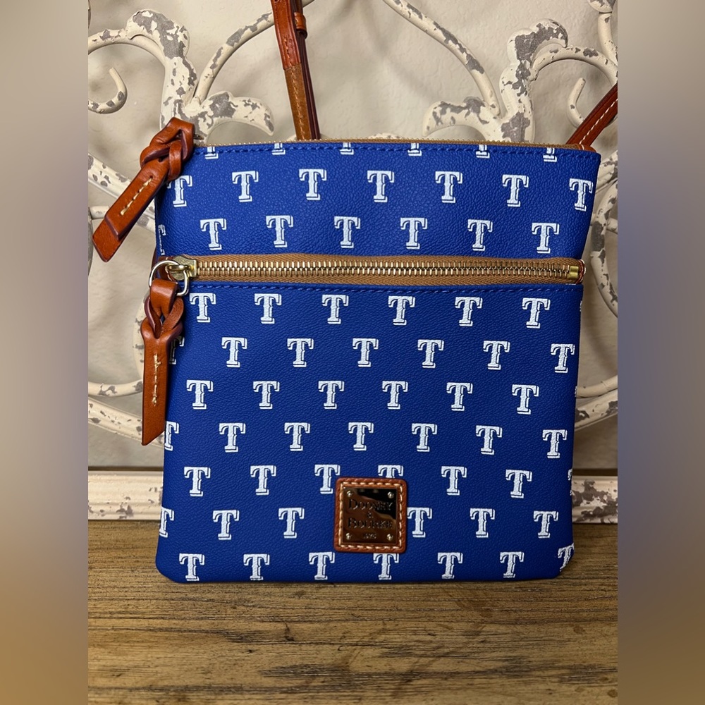 Dooney Bourke MLB Texas Rangers double zip Crossbody purse